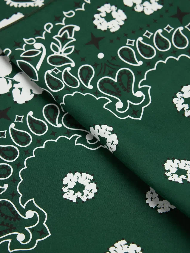 Cotton Wreath Bandana with Paisley Print and Green Design
