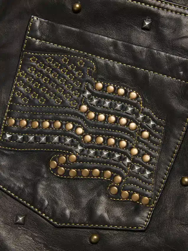 Shorts de cuero con tachuelas Libertas