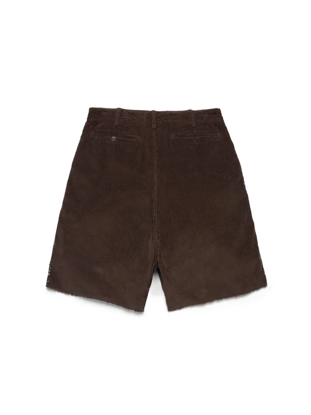 Shorts de pana con tachuelas oxidadas
